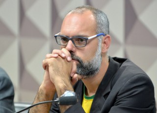 PF solicita que STF determine que Meta e X informem dados de Allan dos Santos