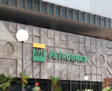 Petrobras reduz preço do querosene de aviação para as distribuidoras em 5,9%