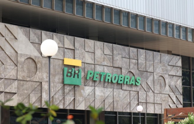 Petrobras reduz preço do querosene de aviação para as distribuidoras em 5,9%